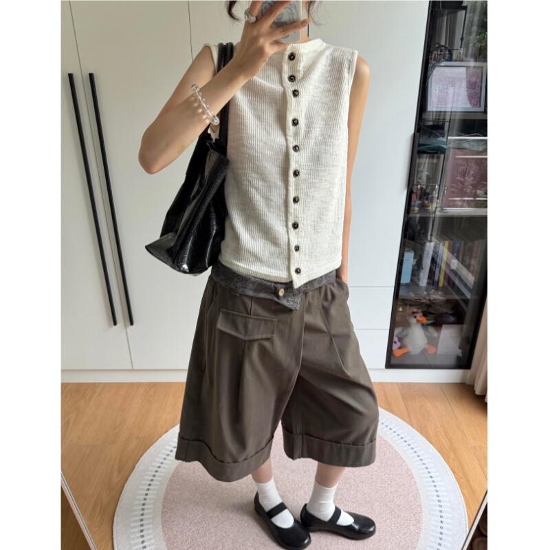 Placeorder Retro Textured Small Turtleneck Buttoned Sleeveless Vest with Niche Design, Simple Casual Top Placeorder Retro Textured Small Turtleneck Buttoned Sleeveless Vest with Niche Design, Simple Casual Top