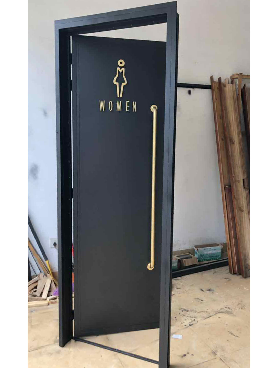 LOFT Industrial Ferrite Container Door Restore Makeup Room Door Hollow Personality Toilet Gate Red Creative Bar