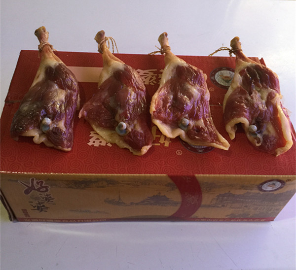 Anhui specialty boutique boneless wax duck legs Boneless air-dried salted duck legs whole box 10 pounds or so 25 pieces