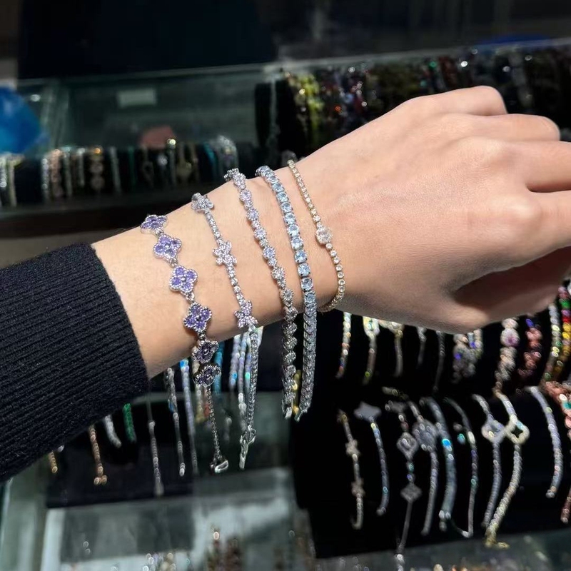 The World's Capital of Artificial Gemstones, Light Luxury Full Diamond Bracelet, Versatile and Elegant, High-End Sparkling Diamond Jewelry, Gift for Girlfriend, Gift for Best Friend The World's Capital of Artificial Gemstones, Light Luxury Full Diamond Bracelet, Versatile and Elegant, High-End Sparkling Diamond Jewelry, Gift for Girlfriend, Gift for Best Friend