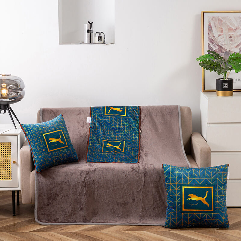 Wocheng pillow quilt dual-use nap pillow is double-sided plus velvet car interior pillow cushion office folding