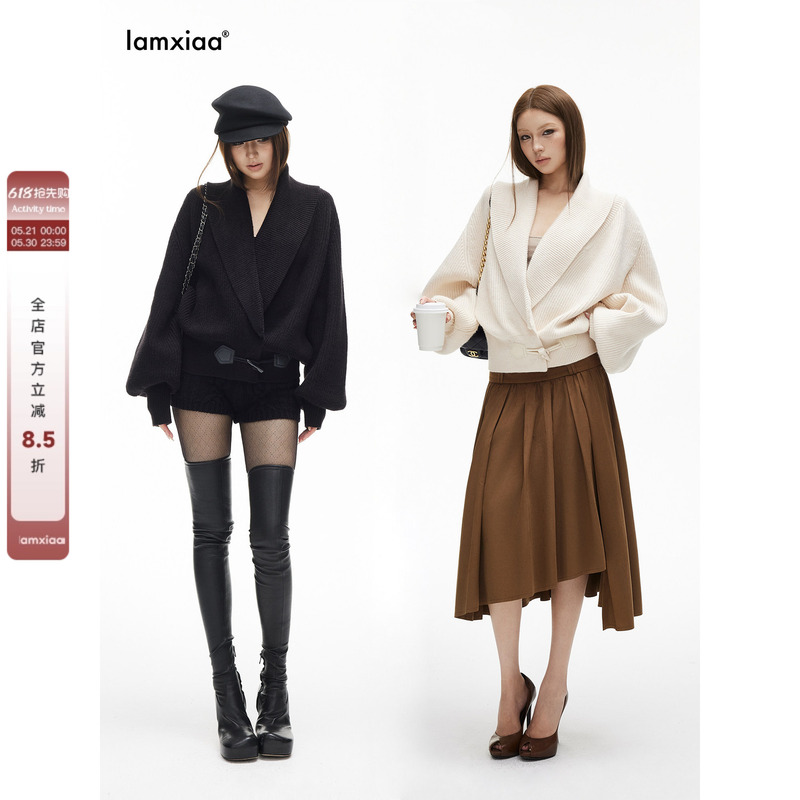 Iamxiaa* Vertical Ribbed Green Fruit Collar Overlapping Placket Toggle Button Lantern Sleeve Loose White & Black Sweater Iamxiaa* Vertical Ribbed Green Fruit Collar Overlapping Placket Toggle Button Lantern Sleeve Loose White & Black Sweater