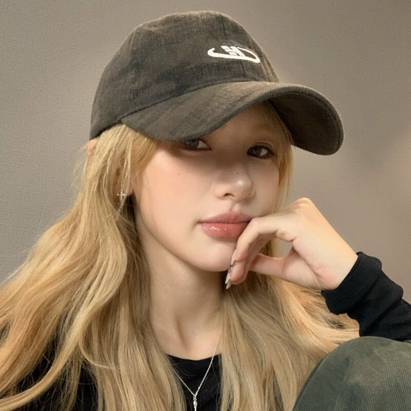 Hucares'Born to Stand Out' Original Camouflage Washed Baseball Cap, Superb Fit, Makes Face Look Smaller, High-Quality Craftsmanship