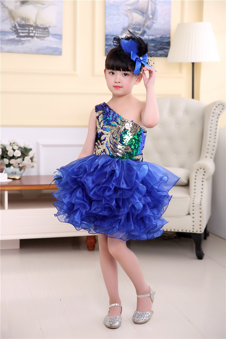 Quần áo biểu diễn mới cho trẻ em, váy xòe, váy công chúa, bé gái, trang phục guzheng, học sinh tiểu học và trung học, hợp xướng đồ bộ bé trai