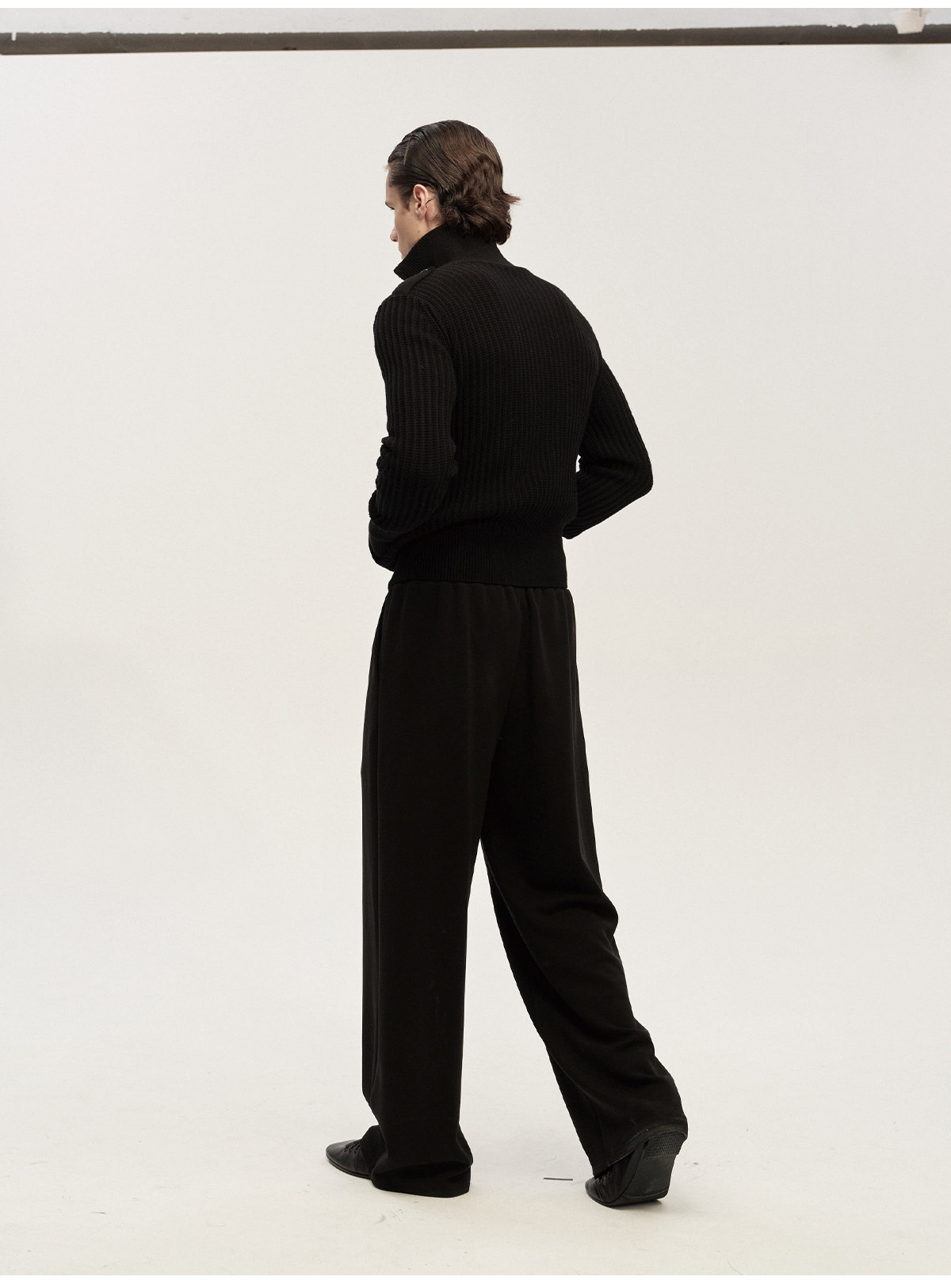 JCAESAR Shoulder-Strap Turtleneck Ribbed-Knit Cardigan