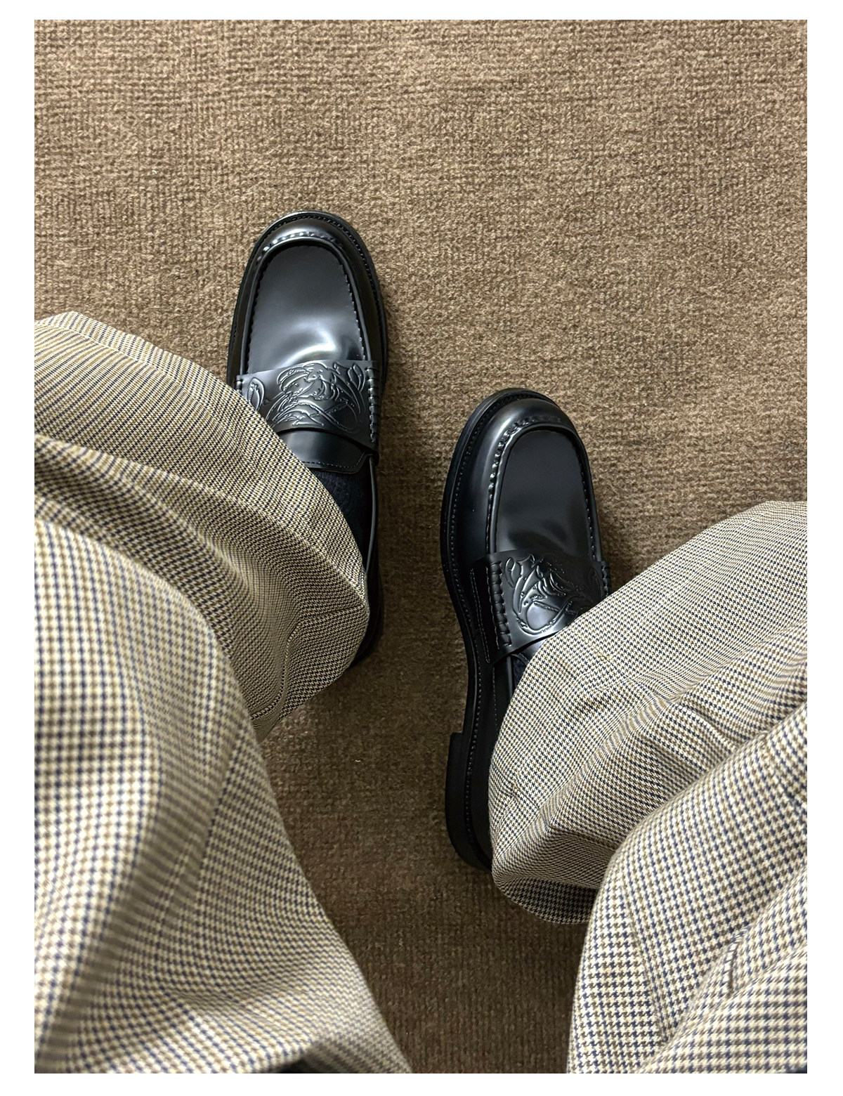 JCAESAR Vampire Square-Toe Leather Loafer