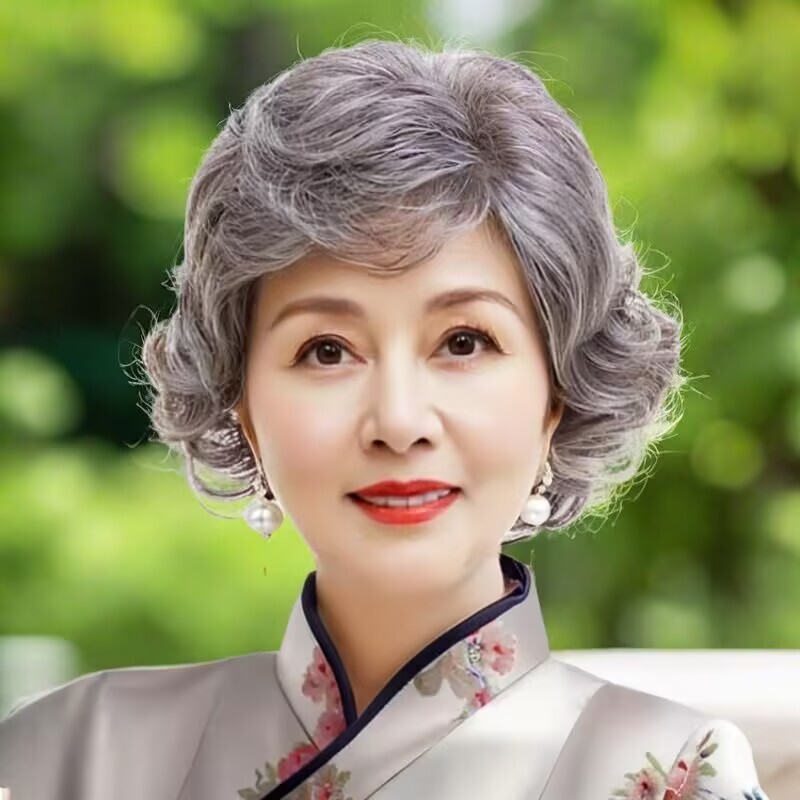 Middle-Aged and Elderly Women's White Wig Set, Short Curly Hair for Men and Women, Stage Performance Updo, Grandma Props, Comedy
