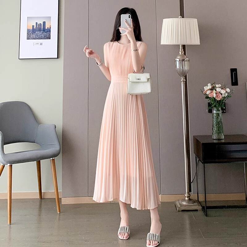 French Chiffon Sleeveless Pleated Dress for Women Summer 2026 New Slimming Look and Elegant Pink Fairy Long Skirt French Chiffon Sleeveless Pleated Dress for Women Summer 2026 New Slimming Look and Elegant Pink Fairy Long Skirt