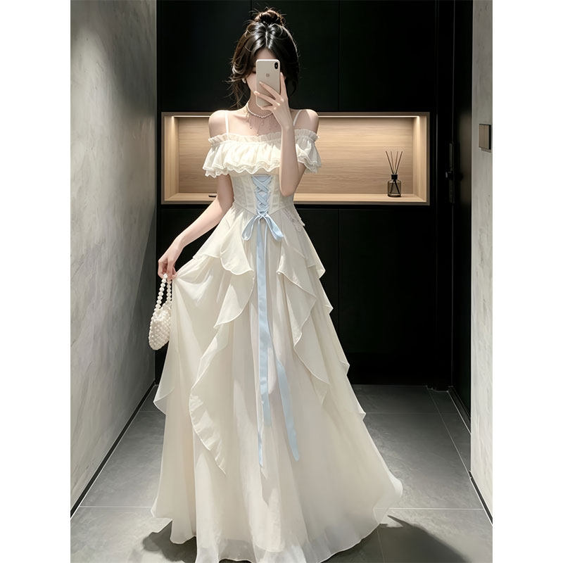 Trendy Brand Niche Design Spaghetti Strap Dress for Women, New Summer Style, Exquisite and Stylish, Slimming, Ethereal and Elegant Long Dress Trendy Brand Niche Design Spaghetti Strap Dress for Women, New Summer Style, Exquisite and Stylish, Slimming, Ethereal and Elegant Long Dress