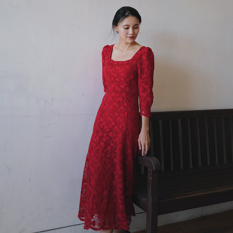 < Four Leaf Grass > Positive Red Korea Retro Lace Dress Gown Dress Bride Toast to the Menast Meeting Annual Meeting