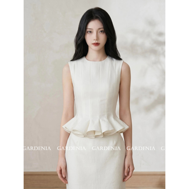 Gardenia Chic and Elegant Ruffled Lace Sleeveless Top for Women, Summer Fashion Design Waist-Cinching Vest Gardenia Chic and Elegant Ruffled Lace Sleeveless Top for Women, Summer Fashion Design Waist-Cinching Vest
