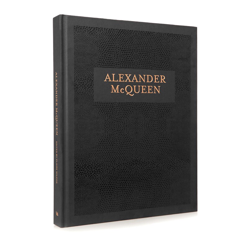 Fresh Stock Alexander Mcqueen Alexander Mcqueen Fashion Men's and Women's Clothing Design Book