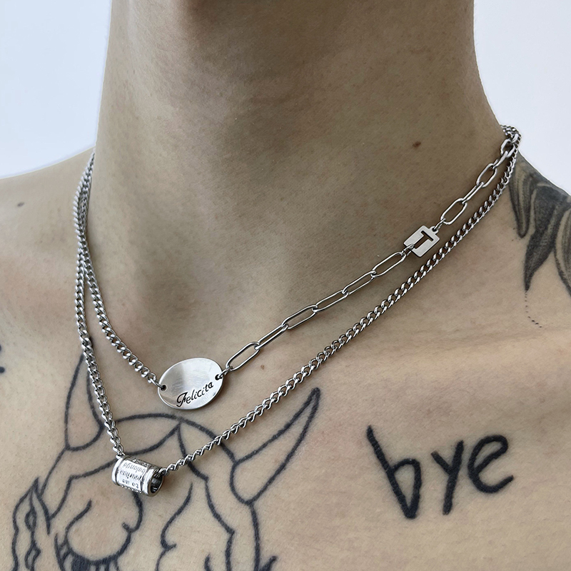 Love to wear a helping shop owner Self-stay neutral abstinence Department Double laminated wearing collarbone necklace mans titanium steel pendant trend