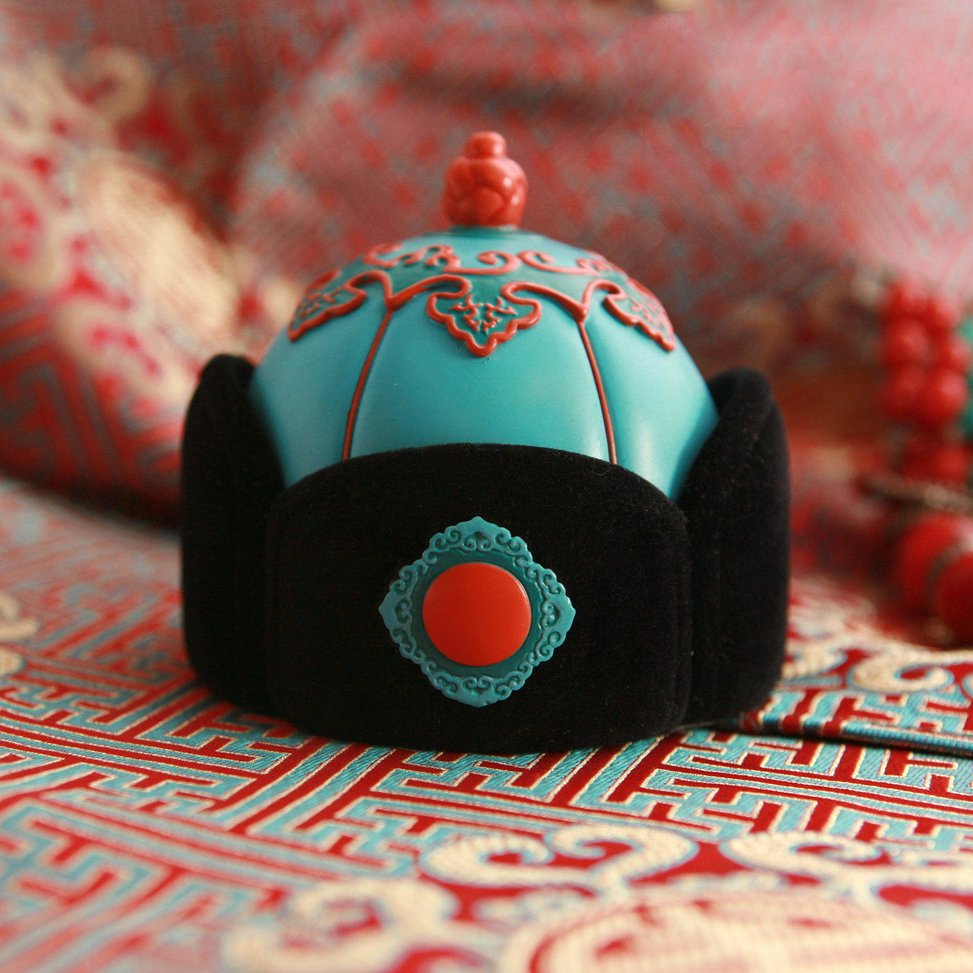 Gift from Grassland Mongolian family of four earthen hat first decorated box creative companion gift to girlfriend to send girlfriends Ornament Containing box