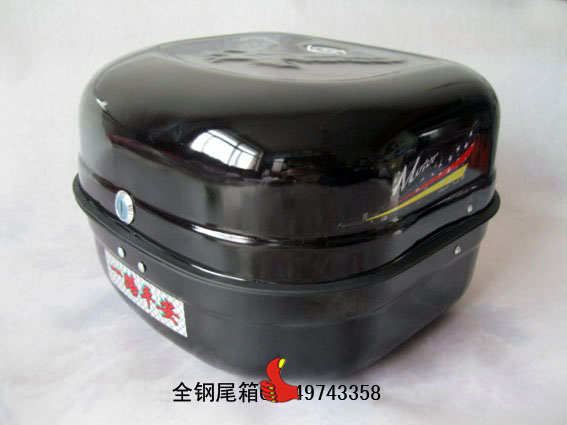 Toàn bộ thân xe máy bằng thép hộp đựng đồ xe máy