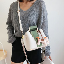 White niche bag bag female 2021 New Net Red fashion texture shoulder bag wild large capacity leather bucket bag