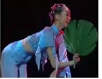 Buổi biểu diễn múa "Tôi và mặt trăng nói lời" của Tao Li Cup để phục vụ trang phục múa cho trẻ em dân tộc cổ điển thời trang bé gái