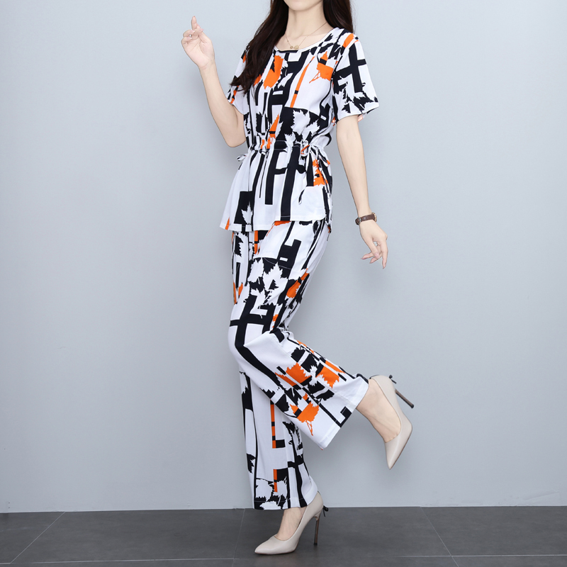 Summer New Ethnic Style Cotton Silk Suit for Women, Fashionable and Age-Reducing, Slimming Short-Sleeved Rayon Two-Piece Set for Mothers Summer New Ethnic Style Cotton Silk Suit for Women, Fashionable and Age-Reducing, Slimming Short-Sleeved Rayon Two-Piece Set for Mothers