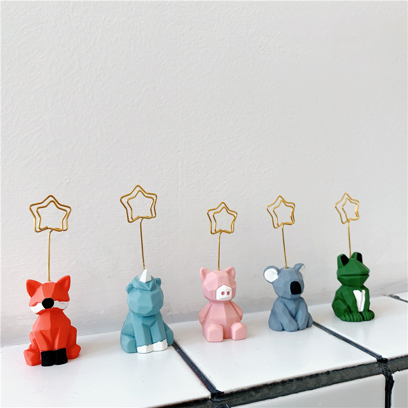 Insts-style room decoration, cartoon pig note holder, photo folder, message holder, creative desktop, knickknack gift