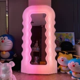 Мемфис волны полным -зеркало зеркала дома, дизайн, сеть красный розовый инопланетный свет, излучающий тестовый зеркал