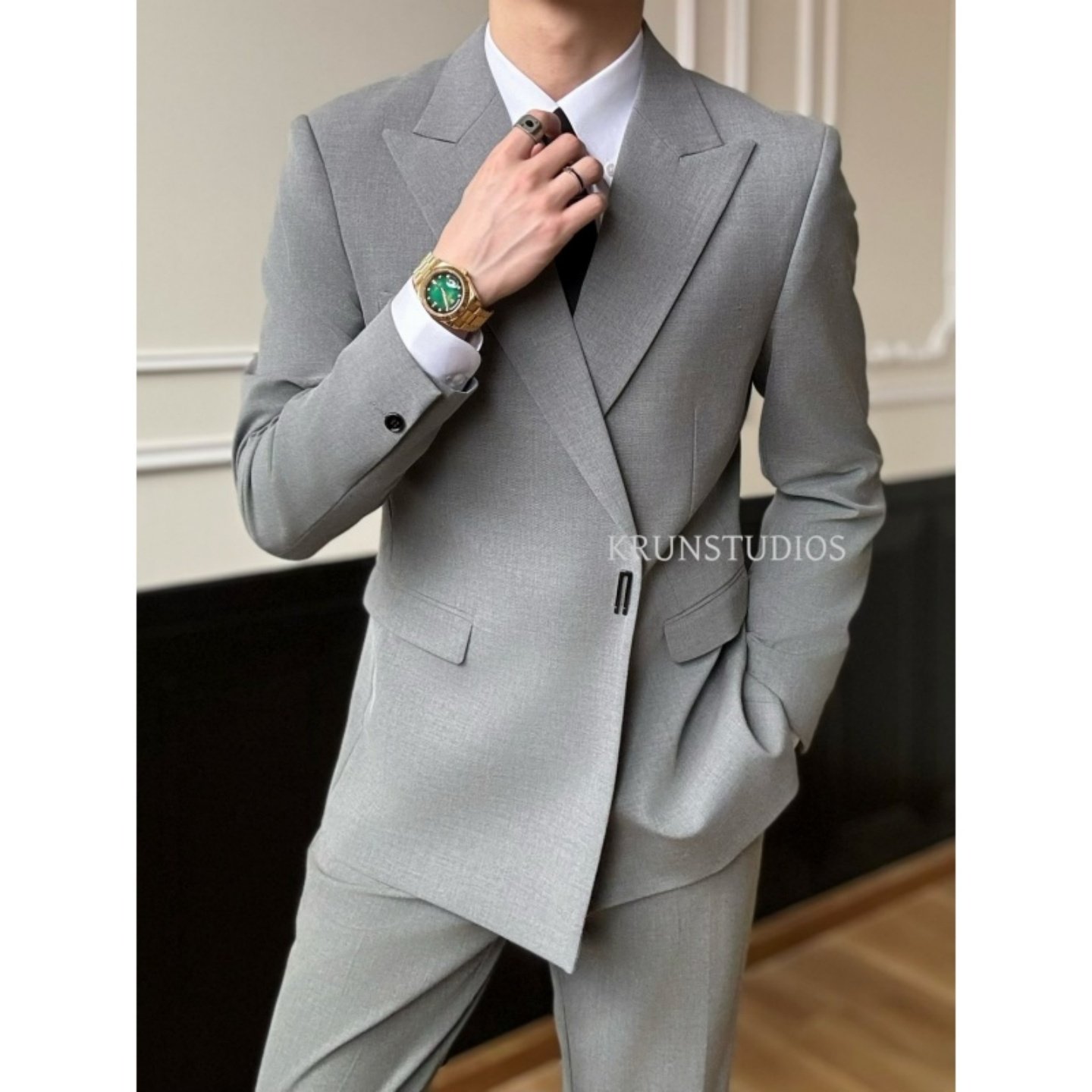 2025秋冬男士西装裤选购全攻略：直筒宽松款如何兼顾时尚与舒适？