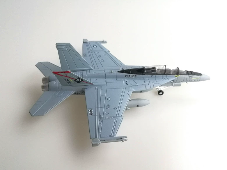 Máy bay vận tải F18 Hornet mới 1: 100 máy bay chiến đấu mô hình hợp kim mô phỏng F A-18F - Mô hình máy bay / Xe & mô hình tàu / Người lính mô hình / Drone