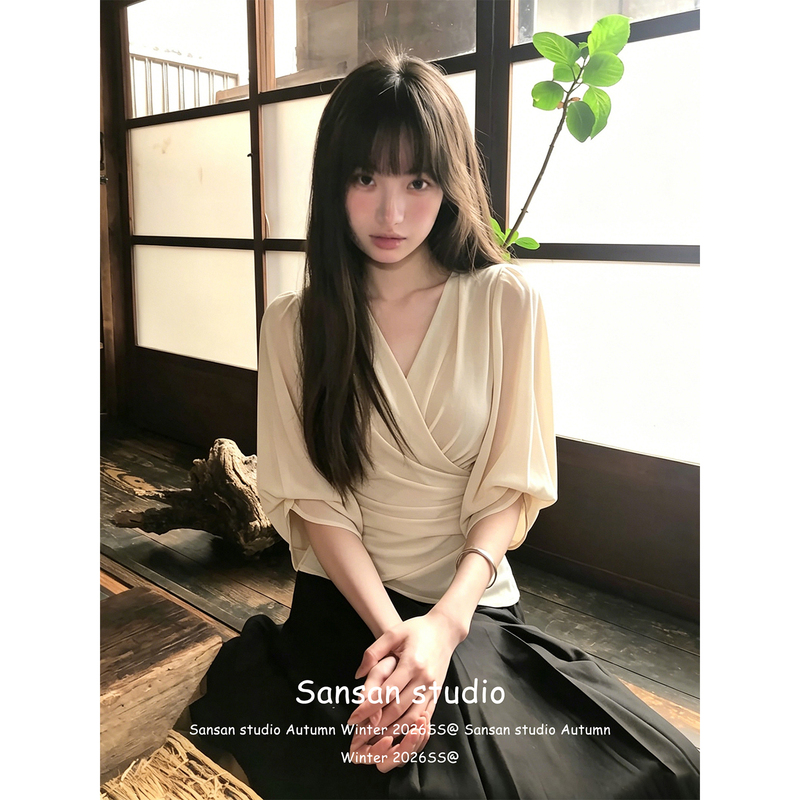 French-Style Chic Chiffon Short-Sleeve Shirt for Women, Summer Cross-Over Mid-Sleeve Blouse, Waist-Cinching Slimming V-Neck Top, Trendy