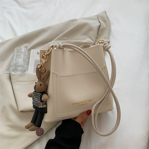 Демисезонная сумка через плечо, модная вместительная и большая сумка на одно плечо для отдыха, изысканный стиль, коллекция 2023, в западном стиле