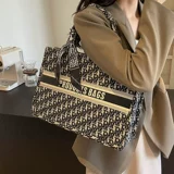 Портативная сумка через плечо для отдыха, изысканный стиль, с вышивкой