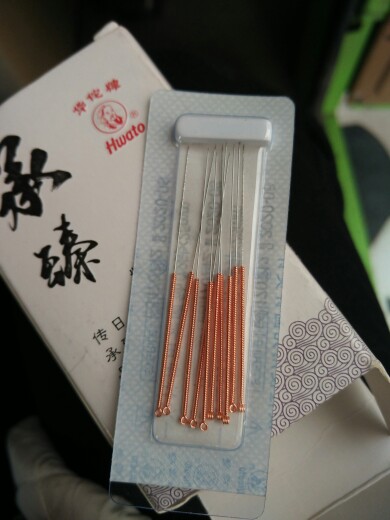 Hua Tuo brand acupuncture needle copper handle disposable sterile acupuncture needle Chengzhen copper handle needle needle 10 * 1 board