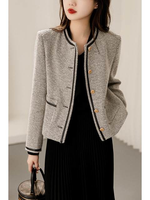 Xiaoxiangfeng short coat women's 2022 spring and autumn new temperament is thin and high-end fried street tweed short top women