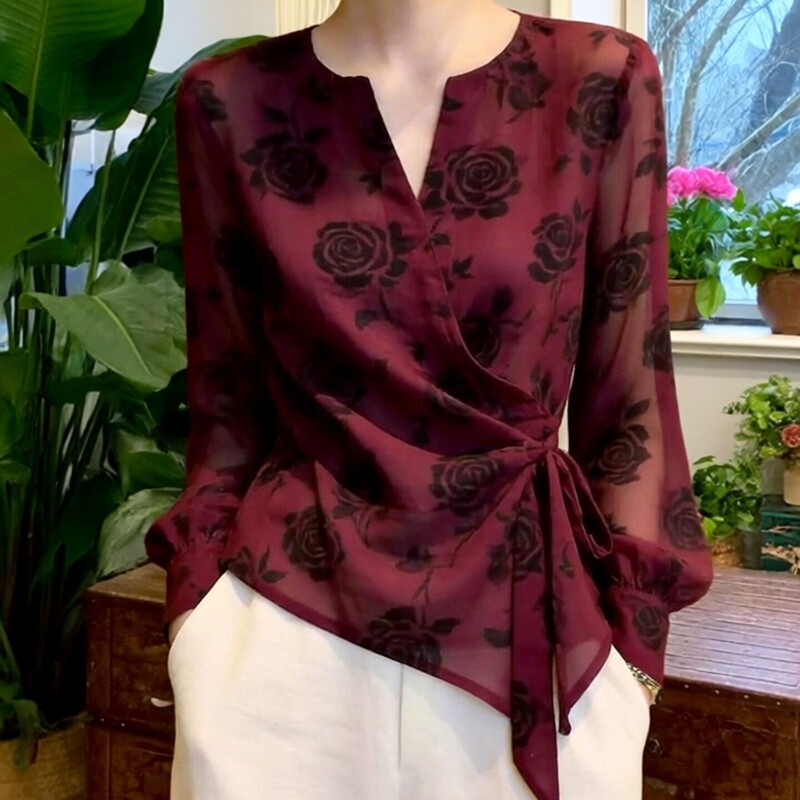 Retro Red V Neck Lace-Up Waist-Cinching Printed Shirt for Women, Long-Sleeved, High-End Fashion Top, Super Nice-Looking 2026 Retro Red V Neck Lace-Up Waist-Cinching Printed Shirt for Women, Long-Sleeved, High-End Fashion Top, Super Nice-Looking 2026