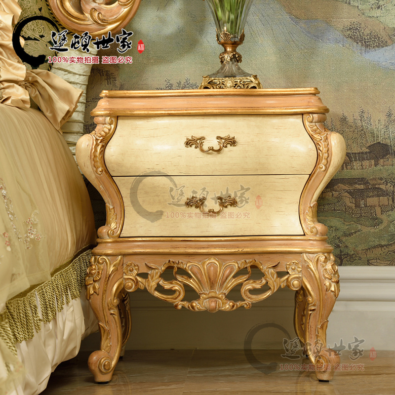 Eurostyle Italian classical style solid wood hollowed-out sculpted hand sticked gold leaf handmade furniture bedroom with two draws of bed and head cabinet