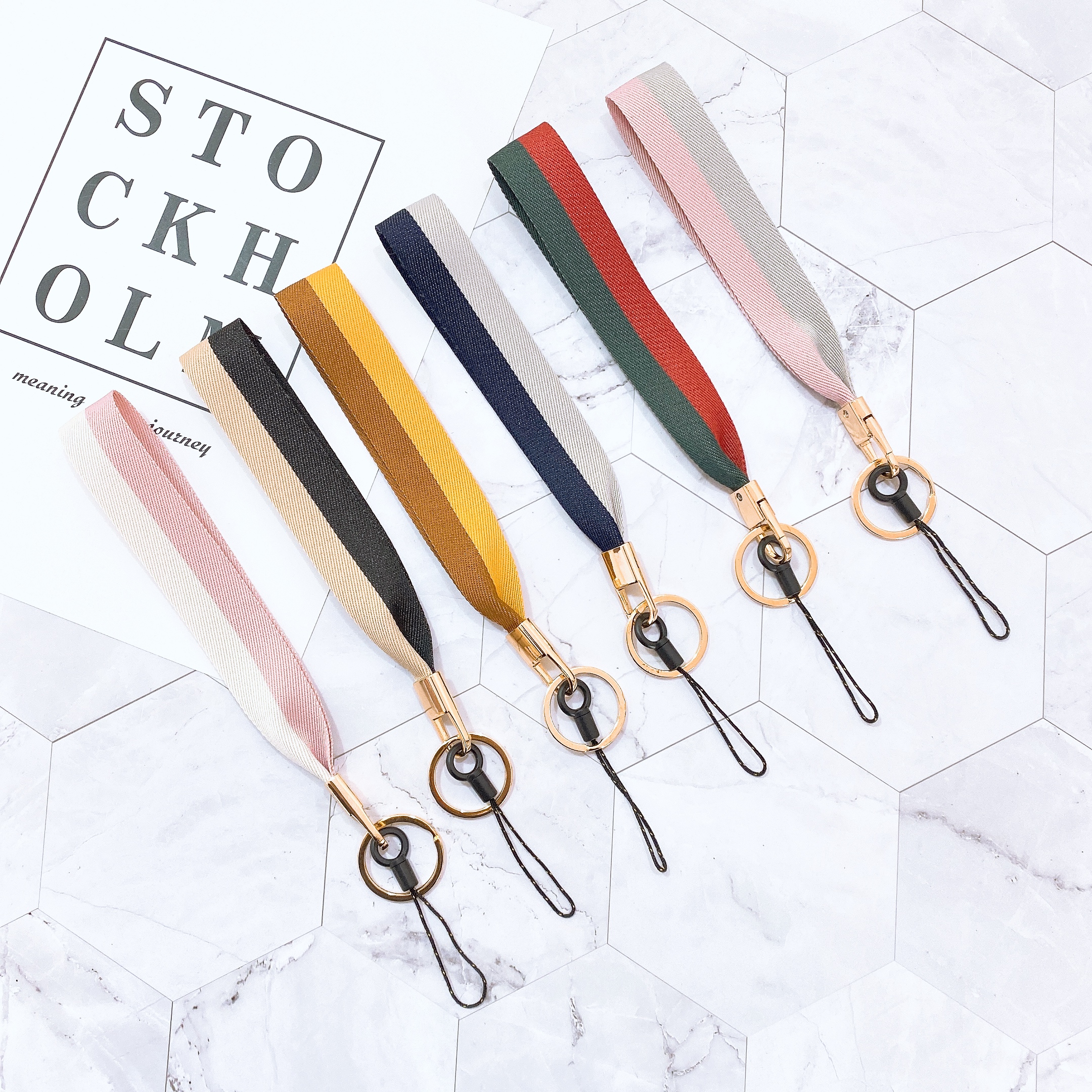 Japanese simple color matching mobile phone lanyard short wrist rope hanging neck hanging rope stripe fabric U disk anti-lost rope personality