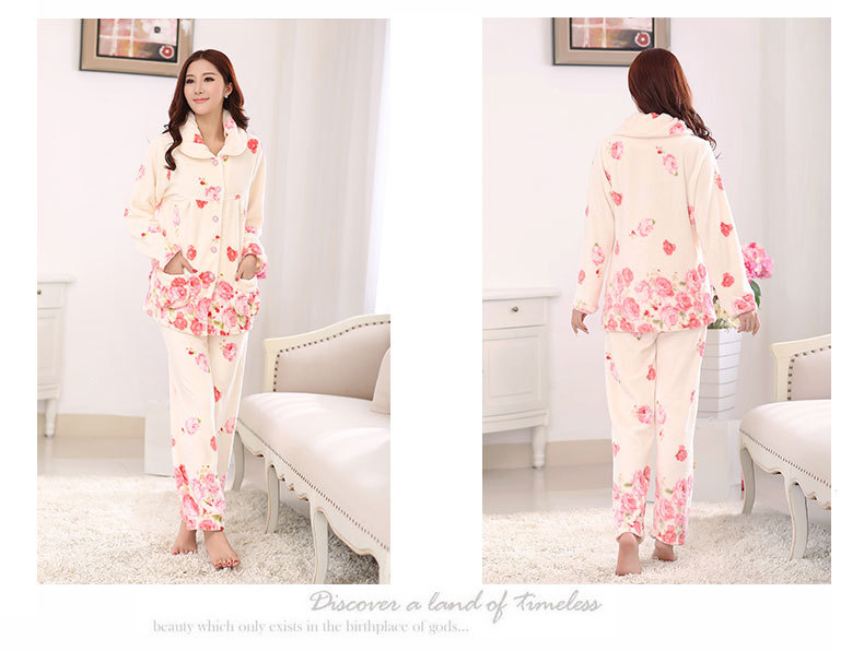 Mùa thu và mùa đông mới đồ ngủ flannel dày nữ mùa đông dài tay phù hợp với dịch vụ nhà áo len hoa trung niên đồ pijama