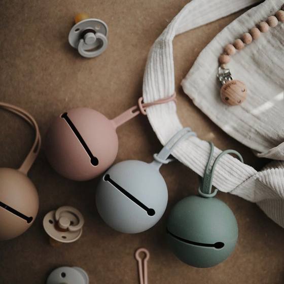 덴마크 Mushie 젖꼭지 상자 아기 젖꼭지 보관 및 보관 휴대용 위생 실리콘