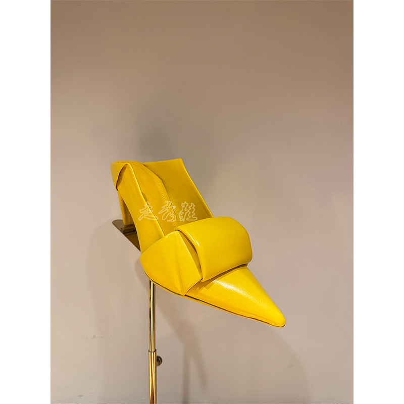 Runway Shoes 2026 New Origami Leather Triangular Heel Decoration European and American Export High-End ins Same Style High-Heeled Slippers for Women