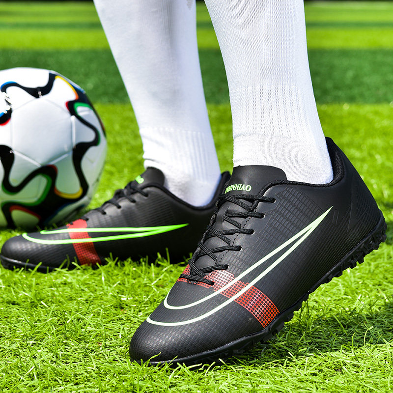 Goalkeeper football shoes goalkeeper artificial lawn anti-slip tf comfortable and wear stable fake lawn kicking shoes goalkeeper shoes