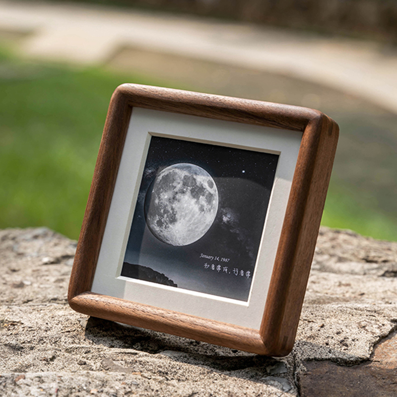 Black Walnut Solid Wood Mortise and Tenon Photo Frame Display Stand, Photo Printing into a Frame, DIY Framing, Children's Wall-Mounted Mini Frame Black Walnut Solid Wood Mortise and Tenon Photo Frame Display Stand, Photo Printing into a Frame, DIY Framing, Children's Wall-Mounted Mini Frame