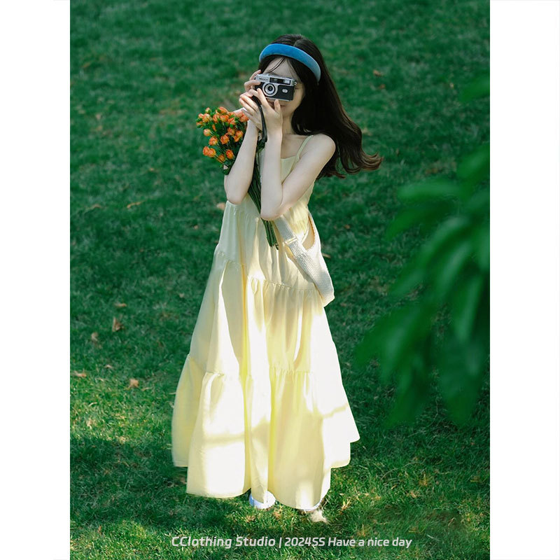 Super Pretty, Fresh, and Lazy Style, High-End Yellow Spaghetti Strap Dress for Women, Summer, Petite, French Style, Long Dress