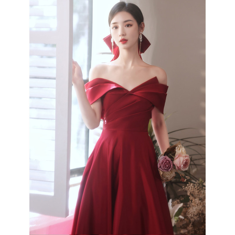 One-Shoulder Satin Toast Dress 2026 New Style Bride's Wedding Homecoming Wine Red Simple and Elegant Engagement and Wedding Banquet Dress