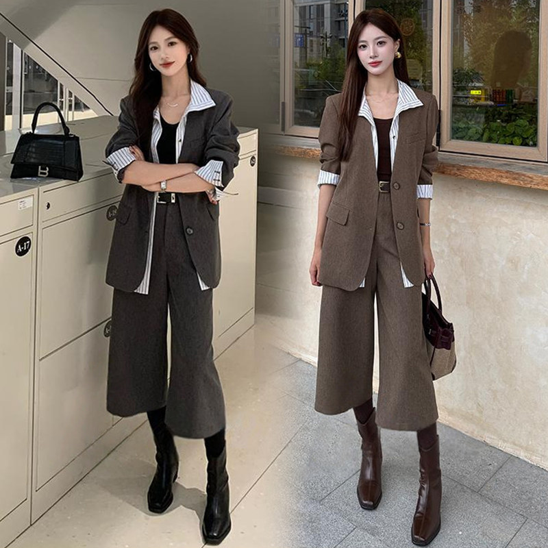 Fashionable Women's Suit Set for Autumn, New Stylish Slim-Fit Faux Two-Piece Patchwork Blazer with Wide-Leg Pants Two-Piece Set