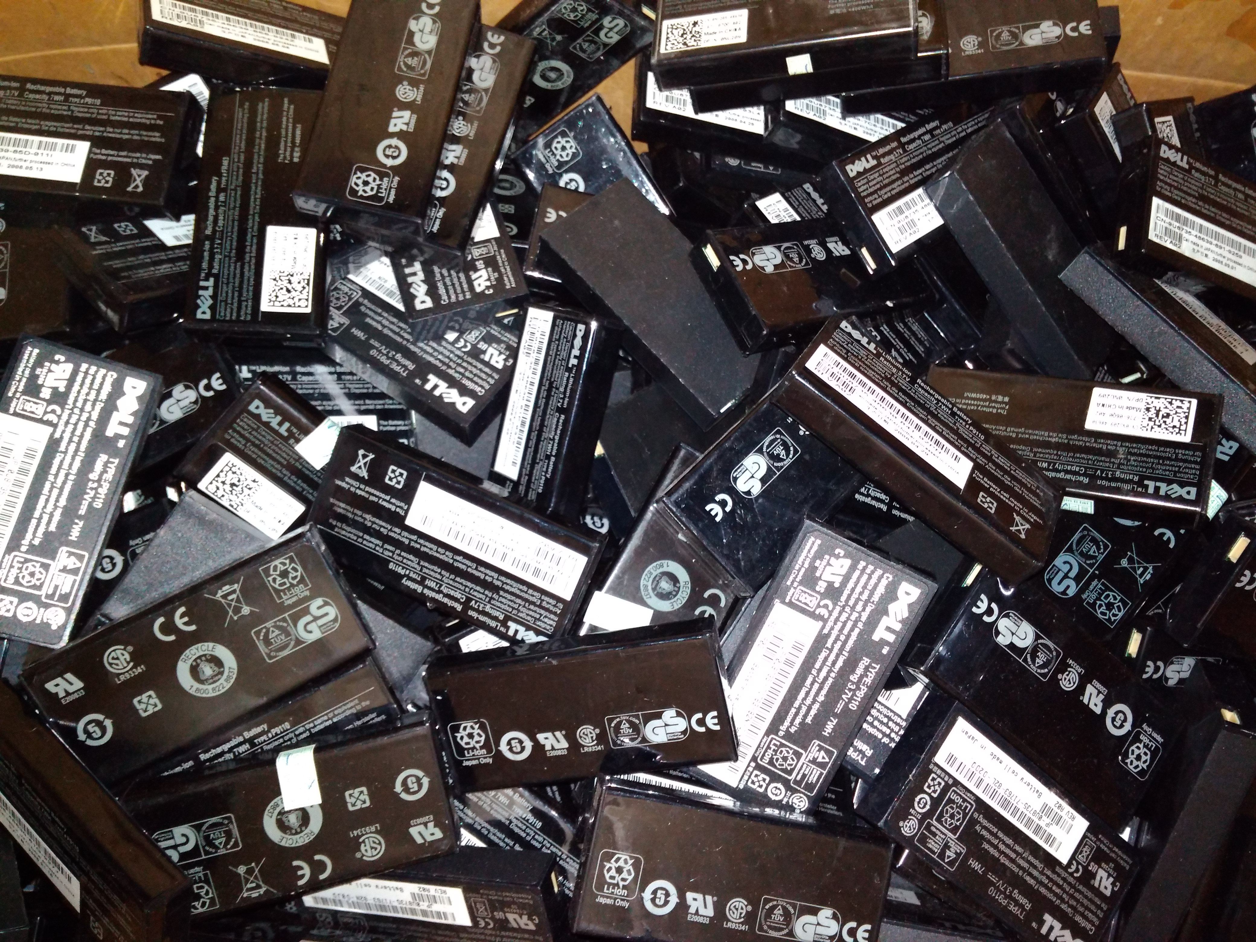 Special price clearance DELL 5i 6i array cards Bad batteries plenty of spot Dell array cards Bad batteries