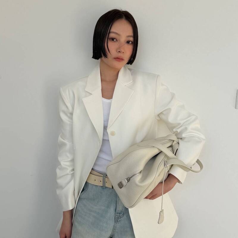 Waitmore 2026 Spring Korean Style Simple White Women's Suit Loose Fit Commuter Versatile Blazer 6021