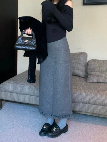 Утепленная шерстяная модная юбка, костюм, свободный прямой крой, с акцентом на бедрах