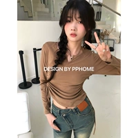 Лонгслив, короткий корсет, осенний, V-образный вырез, на шнурках, облегающий крой, в обтяжку