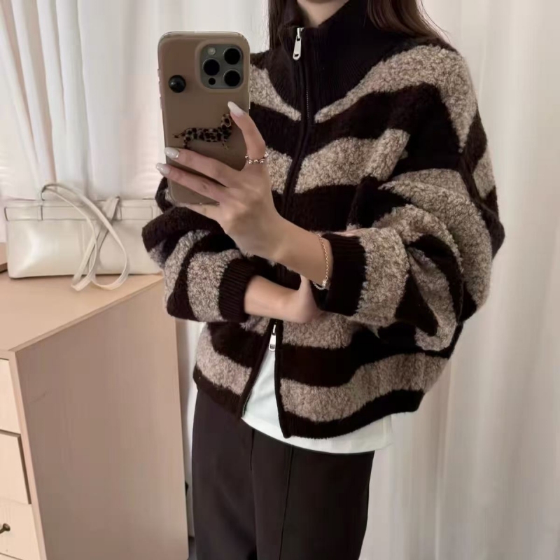 Authentic Autumn and Winter Lazy Style Striped Loop Knit 100% Wool Cardigan for Women, Stylish and Age-Reducing Short Sweater Jacket Authentic Autumn and Winter Lazy Style Striped Loop Knit 100% Wool Cardigan for Women, Stylish and Age-Reducing Short Sweater Jacket