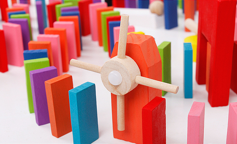 Domino trẻ em của khối xây dựng trí tuệ đồ chơi điện dành cho người lớn cạnh tranh bằng gỗ cơ quan hàng cổ học sinh nam và nữ bộ cờ domino