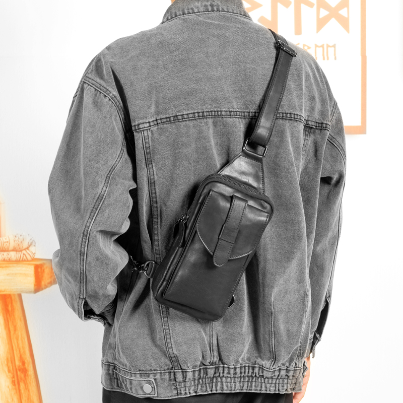 Men's genuine leather chest bag slanted satchel male trend Head layer Bull Leather Small Satchel multifunction Single-shoulder thoracic front pouch Youth