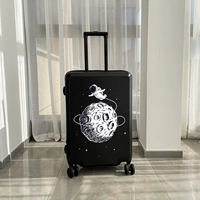 Orbiting the Planet – элегантный черный